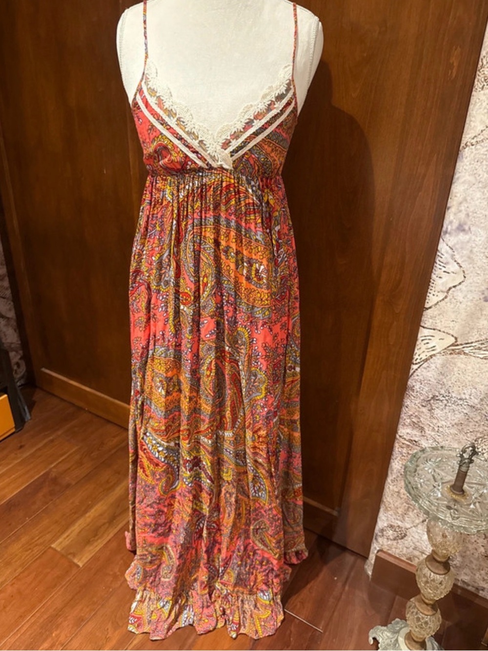 ⚜️ LANI PAISLEY MULTICOLOR MAXI DRESS SIZE SMALL ⚜️